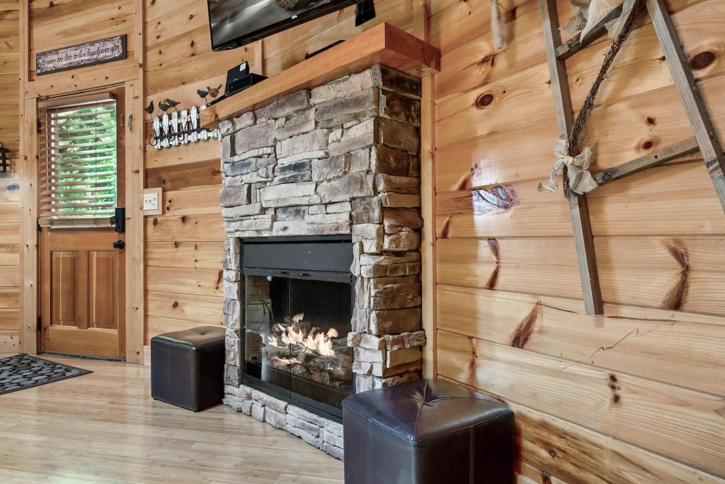 Mountain View Family Cabin W Game Room & Pool Sevierville Exterior photo